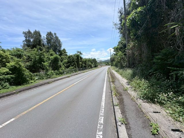 本部町新里の周辺