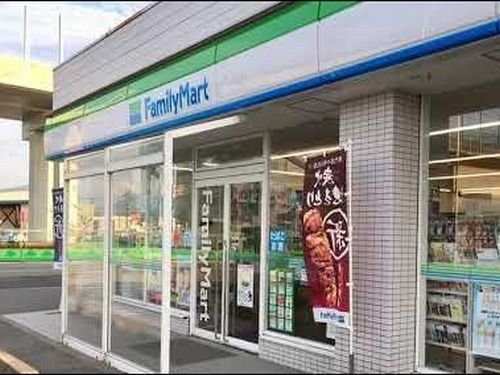 ビレッジ　ハイマウンテン　Ｃの周辺|ファミマ 福井高柳一丁目店まで550m