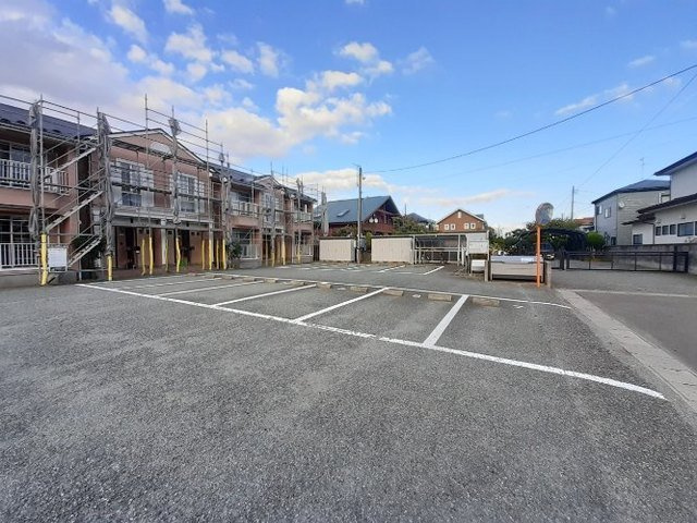 かみふうせんの駐車場|車をお持ちの方に嬉しい駐車場付きの物件です