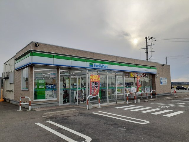 グランシャリオＢの周辺|ファミリーマート能代東インターまで1047m