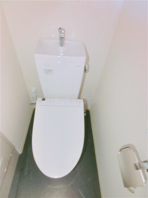 fourフォー千鳥町のトイレ|トイレ　温水洗浄便座