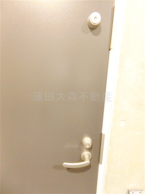 fourフォー千鳥町の玄関