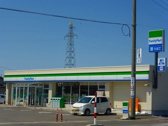ロッソパルーデの周辺|ファミリーマートまで400m