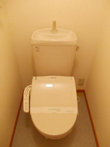 フォンターナのトイレ|落ち着いたトイレです