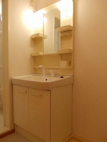 フォンターナの洗面所|コンパクトで使いやすい洗面所