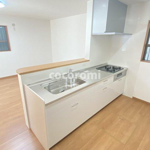 門真市大池町戸建のキッチン