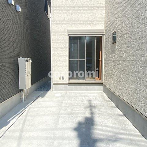 門真市大池町戸建の駐車場