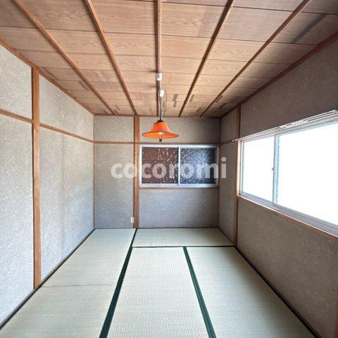 黒原城内町貸家の内装