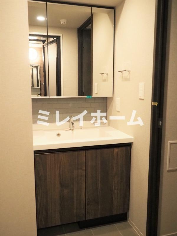 クレヴィアリグゼ西馬込の洗面所|同建物内、別のお部屋の参考写真になります。