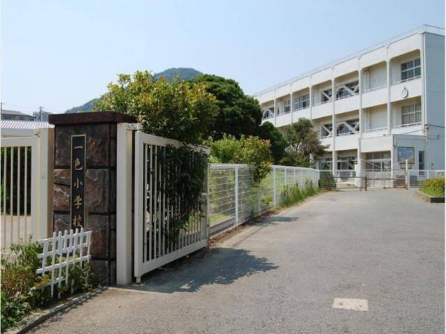 サン・パラストⅢの周辺|小牧市立　一色小学校まで290m