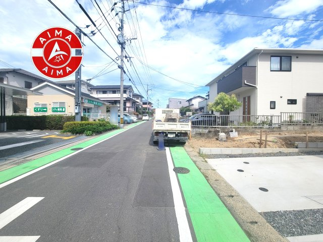 福岡市博多区浦田1丁目第12-1棟（1号棟）の外観|前面道路含む現地の写真です。