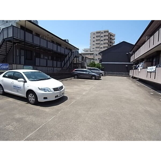 【駐車場】 | ロイヤルパレスⅡ