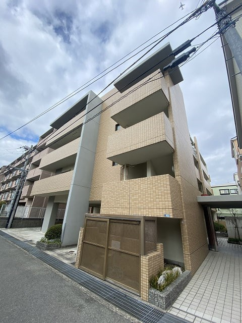 尼崎市武庫元町２丁目のアパートの外観