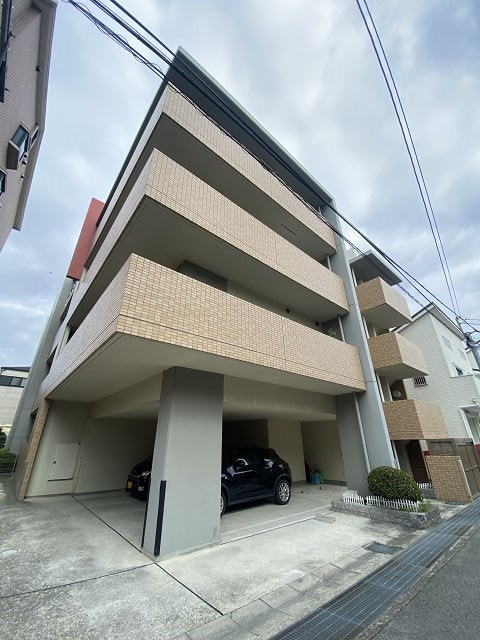 尼崎市武庫元町２丁目のアパートの外観