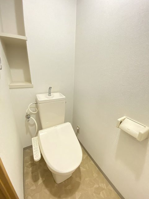 尼崎市武庫元町２丁目のアパートのトイレ