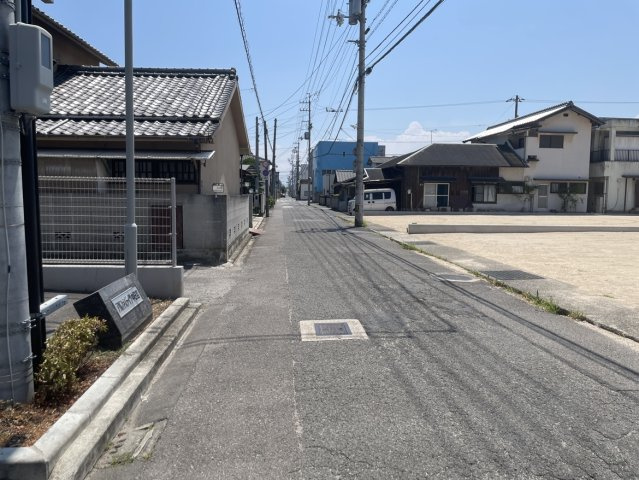 アルファステイツ中日吉のその他|前面道路はフラットで歩きやすく、小さなお子様やご年配の方も安心して通行できる環境です。