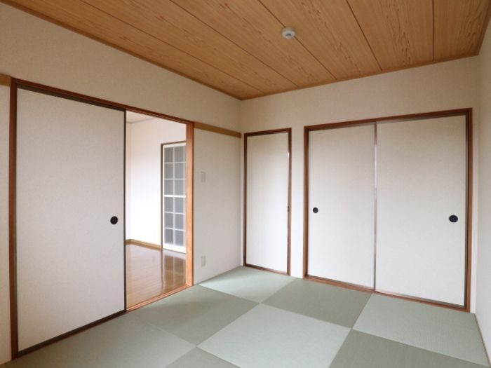 ファーストコーポⅡの内装|明るい室内です