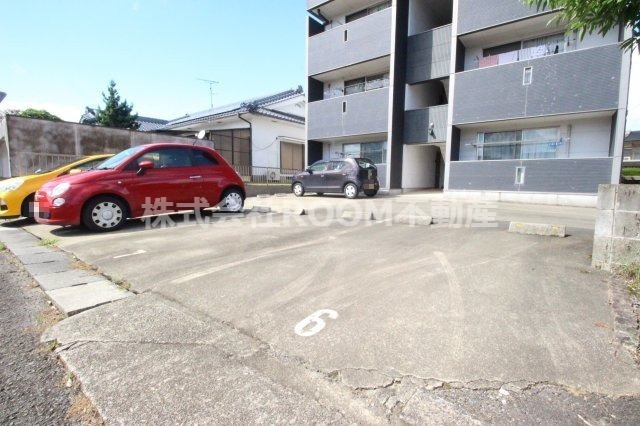 シーガルスハウスの駐車場