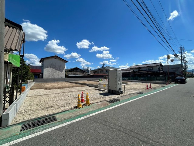 新築戸建　篠ノ井御幣川　全3棟の前面道路含む現地写真