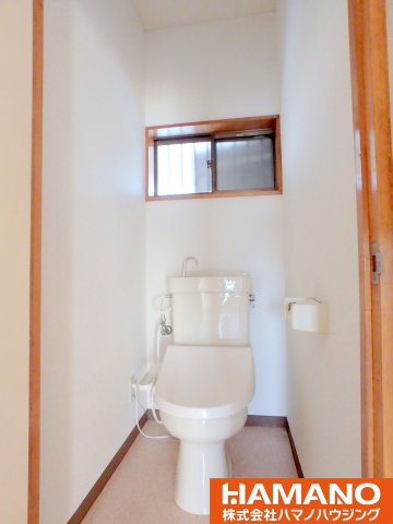 ハイグレード小島のトイレ|コンパクトで使いやすいトイレです