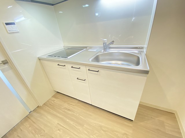 尼崎市富松町１丁目のアパートのキッチン