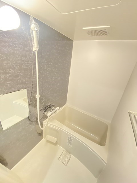 尼崎市富松町１丁目のアパートの浴室