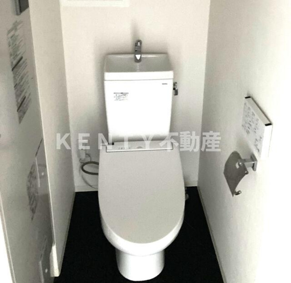 【トイレ】 | ＦＯＵＲ千鳥町 | 落ち着いた色調のトイレです