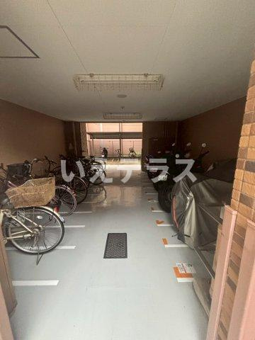 プレサンス神戸西スパークリングの駐車場