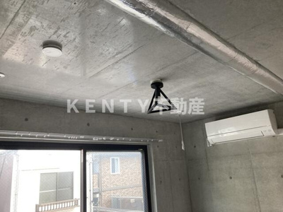【内装】 | ＦＯＵＲ千鳥町 | 明るい色調の室内です