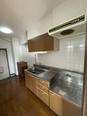 リュイールコンドウのキッチン|※別部屋反転間取の写真となります。