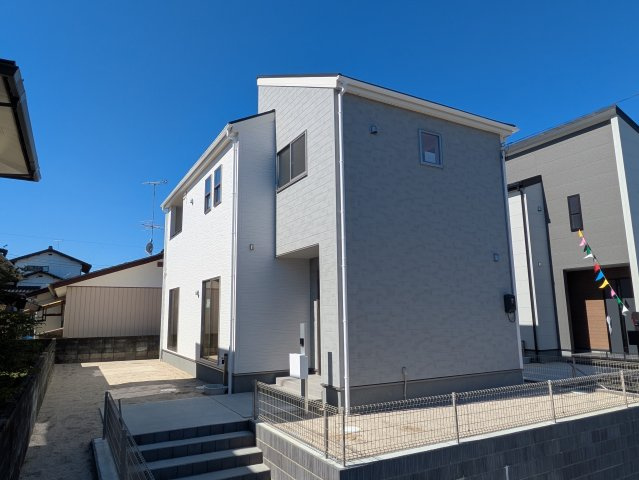 【いわき市郷ケ丘2丁目　第10・3号棟】　＼こだわりのつまったお洒落なデザイナーズ住宅♪／