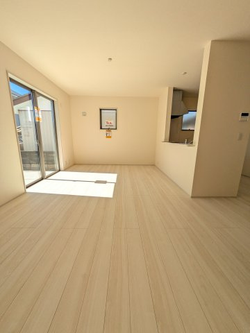 【いわき市郷ケ丘2丁目　第10・3号棟】　＼こだわりのつまったお洒落なデザイナーズ住宅♪／の居間・リビング|同施工　おしゃれな居間です