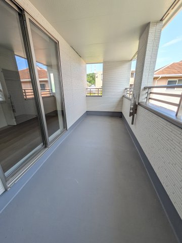 ◇佐糠町東一丁目　2期◇　2号棟　オール電化の新築建売住宅　　日当たり良好♪のバルコニー|◆バルコニーの写真です◆　
洗濯物から布団まで一度にたくさん干せて便利です♪
眺めのよいバルコニーで、あなただけのリラックスタイムを☆