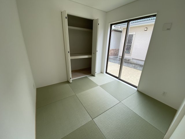 【いわき市郷ヶ丘第8／全2棟2号棟】　共働きの家族に住みやすい環境♪の和室|同施工　■□■和室の写真です■□■　
ご家族のお昼寝スペースとしても活躍しそうです。