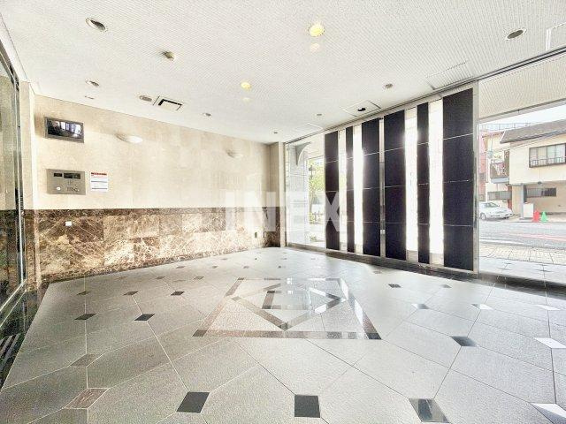 横浜市神奈川区西神奈川１丁目の賃貸マンションのロビー