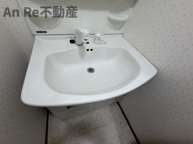 ベルヴィーユ弐番館の独立洗面台