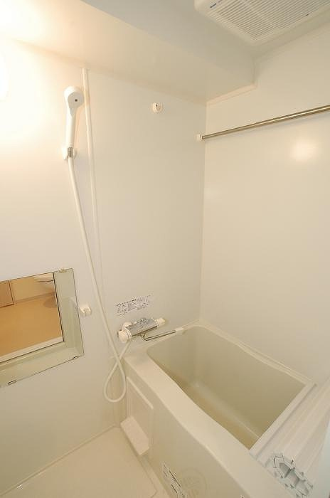 ステージファースト東日暮里の浴室|ゆったり過ごせるお風呂です