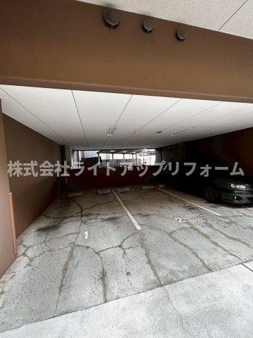 エステムプラザ神戸西Ⅴミラージュの駐車場