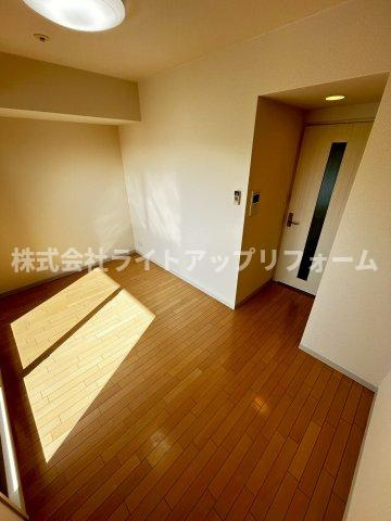エステムプラザ神戸西Ⅴミラージュの居間・リビング