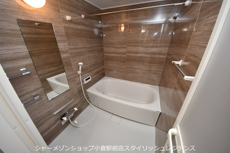 エストラーダ小倉の浴室