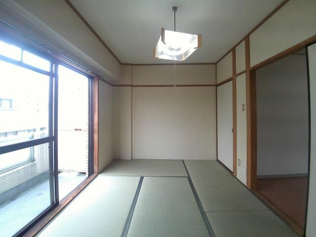 第一大津ビルの寝室