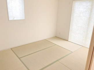 【和室】 | ☆☆新築住宅　いわき市小名浜林城T　全２棟－最終１棟！！オール電化♪ご案内随時受付中です♪ | 2号棟リビング横の和室付！！来客やキッズスペースにも◎