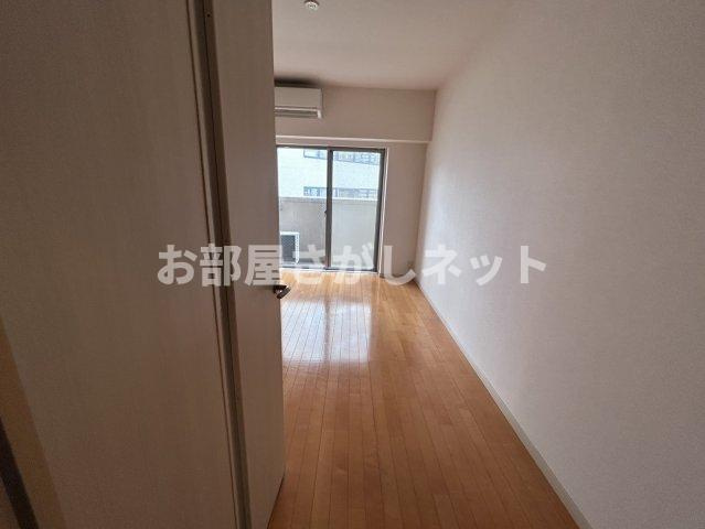 エスコート芝浦【おとり物件なし】#学生・社会人にオススメ！初期費用分割払いOK！の居間・リビング