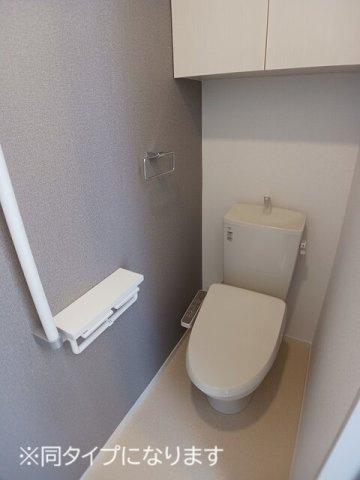 ＦＬＡＴ　Ｙ　Ⅴのトイレ|清潔感のあるトイレです