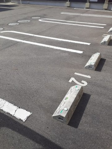 クック鮎喰の駐車場|車をお持ちの方に嬉しい駐車場付きの物件です