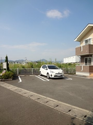 グランステイの駐車場|カースペースがあります