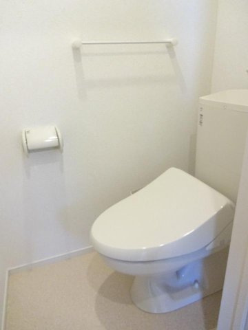 ズューデン　Ｃのトイレ|清潔感のあるトイレです