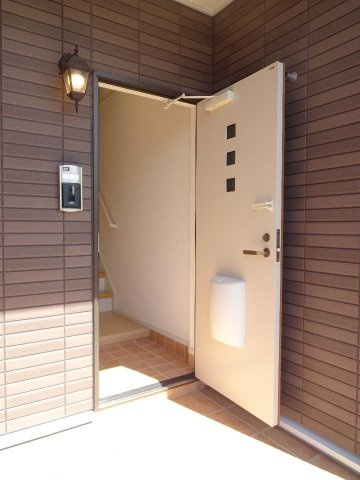 ズューデン　Ｃの玄関|玄関です