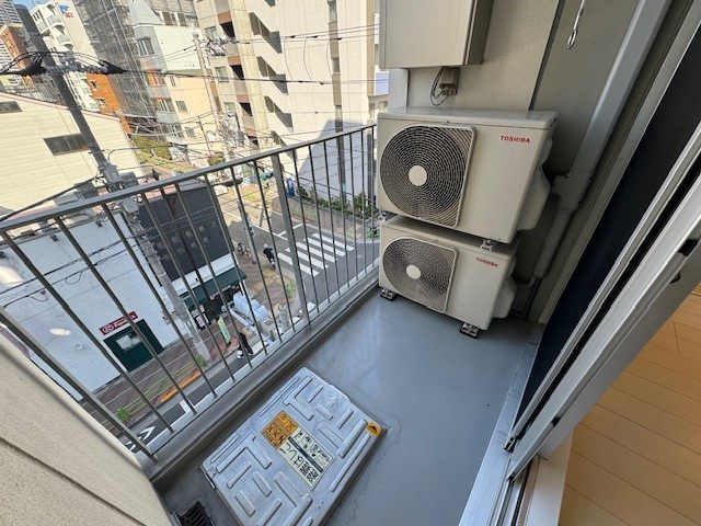 Ｒ８０番館　月島のバルコニー