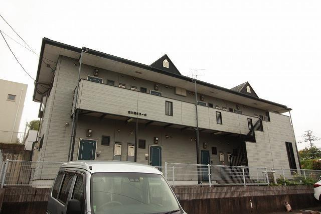 太宰府市大佐野３丁目のアパートのエントランス